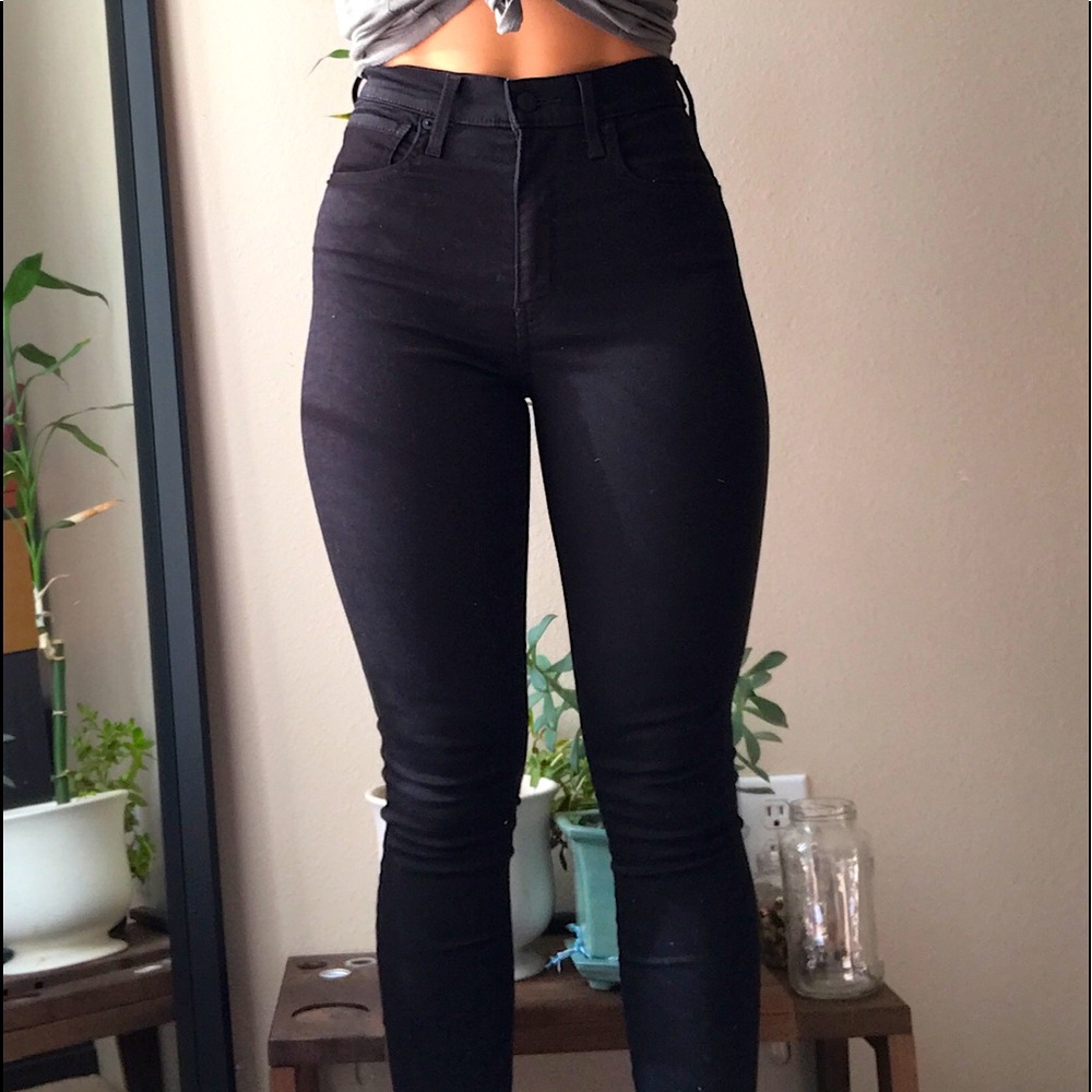Levi’s Black Mile High Super Skinny Jeans